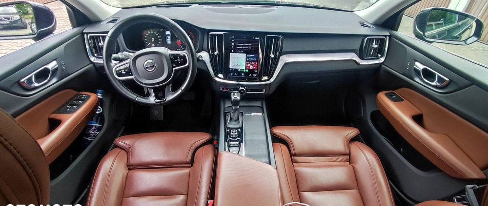 Volvo V60 cena 99900 przebieg: 138399, rok produkcji 2020 z Kraków małe 596